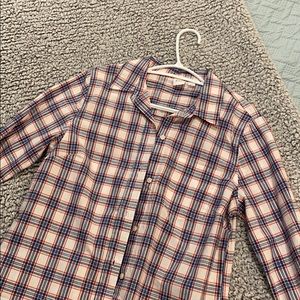 Button up Gap shirt